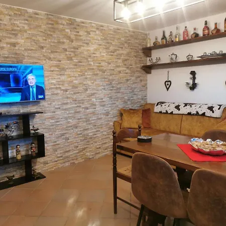 Casa *